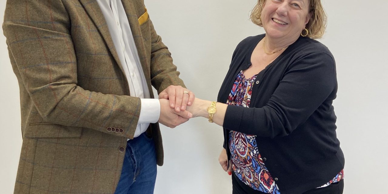 Maria Wright Celebrates 20 years at Intelliconnect