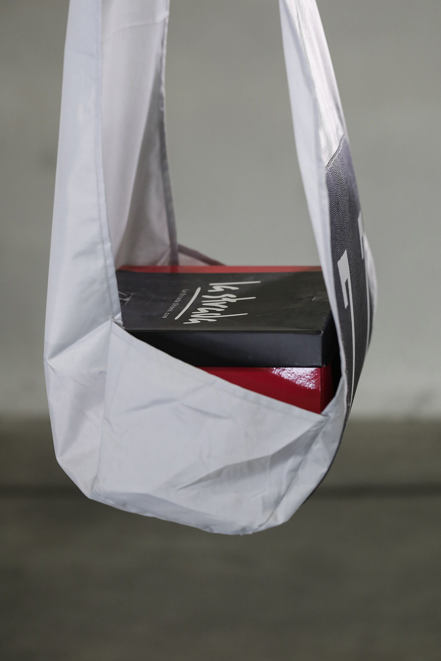 CRI244F Image 3 Otto Group selects BEUMER Group Pouch System for new Central European dispatch centre