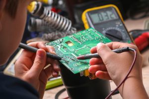 Classic Components QA Confidently Sourcing Electronic Chips on the Open Market - as seen in December/January issue of Electronics for Engineers