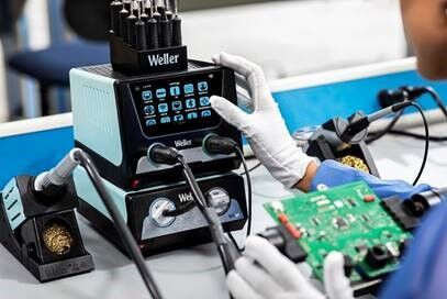 WELLER TOOLS WXSMART HAND SOLDERING PLATFORM  AVAILABLE FROM DISTRELEC