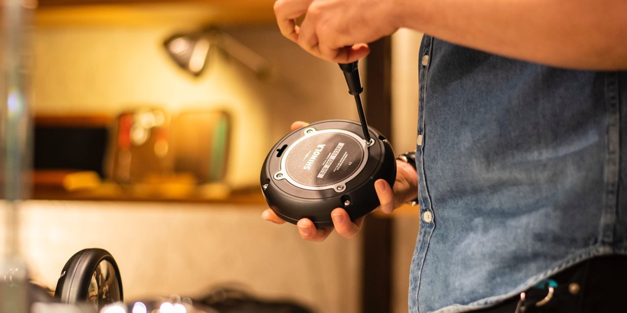 The use of Thermosetting and Thermoplastic Polymers in electronic applications