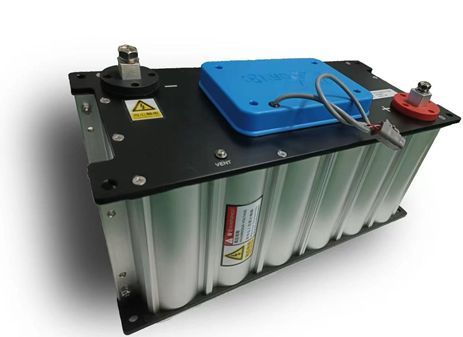 High power density and active balancing: KYOCERA AVX’s SCM series of Supercapacitor modules – at Rutronik