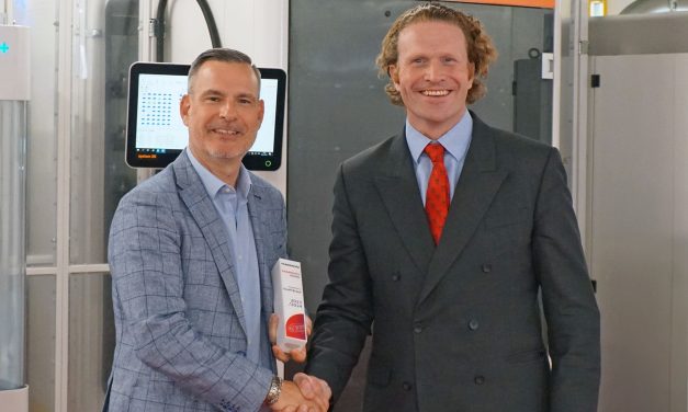 TTI’s Geoff Breed honoured with Harwin’s Chairman’s Award for distribution