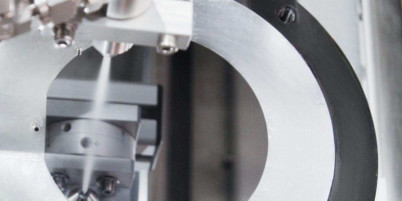 Dry cleaning process for optimum cleaning results in electronics production