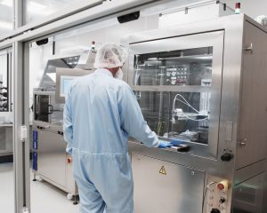 acp Reinraum Dry cleaning process for optimum cleaning results in electronics production